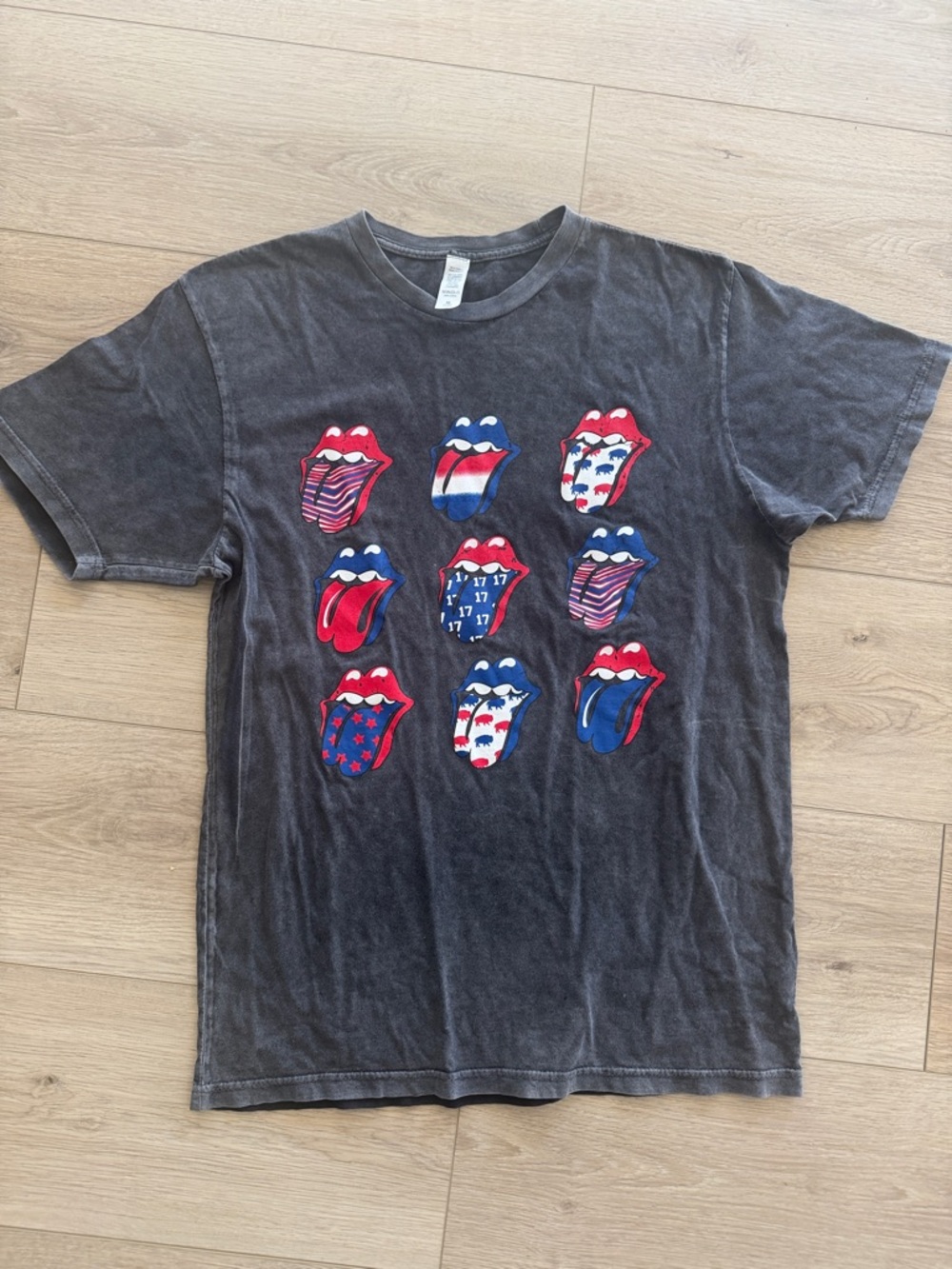 Graphic Tongue Pattern Tee - buffalo Bills themeCharcoal with Red & Blue Accents